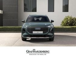 Grün (salbeigrün) Neu 2025 Audi Q3 Comfort SUV | 50.314 € (Etwas zu teuer)