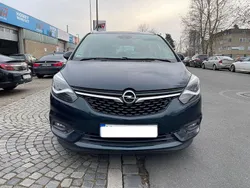 Grün Gebraucht 2017 Opel Zafira Tourer Van / Kleinbus | 6.500 €