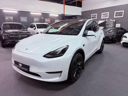 Weiß Gebraucht 2022 Tesla Model Y Long Range SUV | 33.690 € (Guter Preis)
