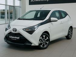 Weiß Gebraucht 2019 Toyota Aygo X-play Kleinwagen | 11.990 € (Fairer Preis)