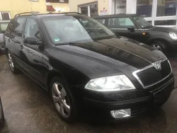 Schwarz Gebraucht 2006 Skoda Octavia Elegance Kombi | 1.890 € (Guter Preis)