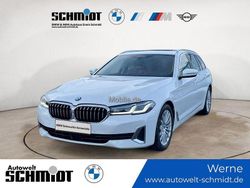 Weiß Gebraucht 2021 BMW 520 Luxury Line Kombi | 26.190 € (Fairer Preis)