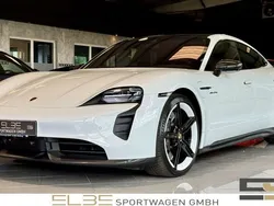 Weiß Gebraucht 2020 Porsche Taycan Turbo S Limousine | 79.850 € (Fairer Preis)