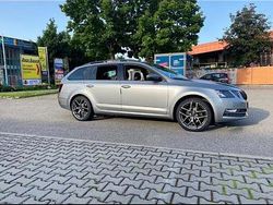 Silber Gebraucht 2017 Skoda Octavia Kombi | 8.500 € (Fairer Preis)