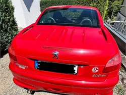Rot Gebraucht 2005 Peugeot 206 Cabrio | 1.100 €