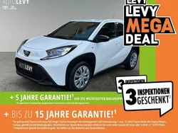 Weiß Gebraucht 2024 Toyota Aygo Business Edition Kleinwagen | 13.890 € (Guter Preis)
