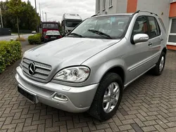 Silber Gebraucht 2005 Mercedes ML270 Edition SUV | 3.000 €