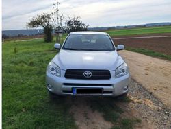 Silber Gebraucht 2007 Toyota RAV4 SUV | 8.600 € (Etwas zu teuer)
