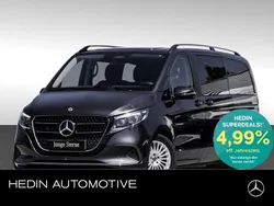 Szary Gebraucht 2024 Mercedes V220 Style Van / Kleinbus | 63.995 € (Etwas zu teuer)