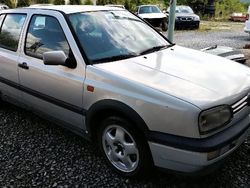 Silber Gebraucht 1995 VW Golf III GTI Limousine | 3.490 €