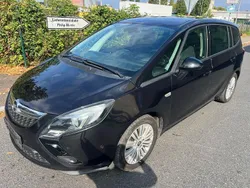 Grau Gebraucht 2016 Opel Zafira Tourer Van / Kleinbus | 4.950 € (Fairer Preis)
