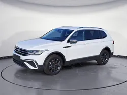 Weiß Gebraucht 2024 VW Tiguan Allspace Life SUV | 44.990 € (Teuer)