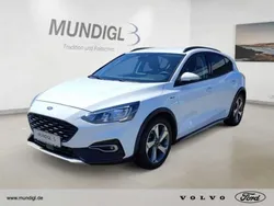 Weiss Gebraucht 2021 Ford Focus Active Limousine | 20.630 € (Guter Preis)
