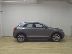 Grau Gebraucht 2020 VW T-Roc IQ Drive SUV | 20.780 € (Fairer Preis)