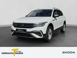 Weiß Gebraucht 2022 VW Tiguan Allspace Life SUV | 34.280 € (Guter Preis)