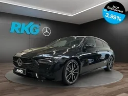 Schwarz Gebraucht 2025 Mercedes CLA200 Shooting Brake AMG Kombi | 41.380 €