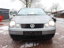 Grau Gebraucht 2004 VW Polo Basis Limousine | 1.590 € (Fairer Preis)