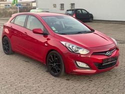 Rot Gebraucht 2013 Hyundai i30 Limousine | 3.950 € (Fairer Preis)