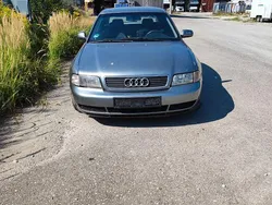 Schwarz Gebraucht 1998 Audi A4 Limousine | 650 € (Guter Preis)