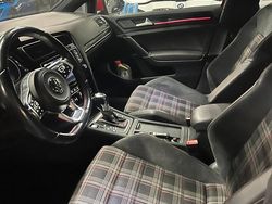 Rot Gebraucht 2014 VW Golf VII GTI Kleinwagen | 15.500 € (Etwas zu teuer)