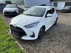 040 schneeweiß Neu 2024 Toyota Yaris Hybrid Team Kleinwagen | 23.990 € (Guter Preis)