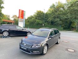 Grau Gebraucht 2014 VW Passat Edition Kombi | 10.990 € (Fairer Preis)