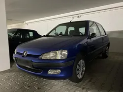 Blau Gebraucht 1997 Peugeot 106 Kleinwagen | 250 €