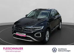 Deep black perleffekt Gebraucht 2024 VW T-Roc Style SUV | 27.490 € (Fairer Preis)