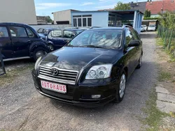 Schwarz Gebraucht 2004 Toyota Avensis Executive Kombi | 2.490 € (Fairer Preis)
