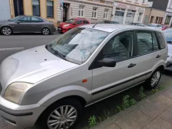 Silber Gebraucht 2004 Ford Fusion Kleinwagen | 2.000 € (Etwas zu teuer)