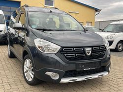 Grau Gebraucht 2018 Dacia Dokker Celebration Van / Kleinbus | 6.700 € (Guter Preis)