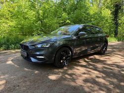 Grau Gebraucht 2020 Seat Leon FR Limousine | 18.500 € (Guter Preis)