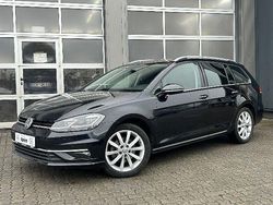 Deep black perleffekt Gebraucht 2018 VW Golf VII Highline Kombi | 15.990 € (Fairer Preis)