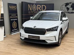 Moonweiss metallic (metallic) Gebraucht 2021 Skoda Enyaq iV SUV | 21.489 € (Fairer Preis)