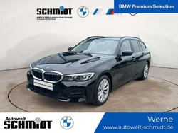Schwarz uni Gebraucht 2022 BMW 318 Advantage Kombi | 24.790 € (Fairer Preis)