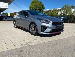 Lunarsilber metallic/silber Gebraucht 2020 Kia ProCeed GT Kleinwagen | 22.490 € (Fairer Preis)