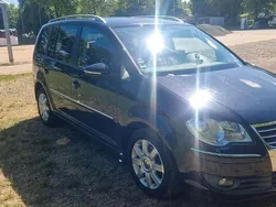 Schwarz Gebraucht 2009 VW Touran Highline Van / Kleinbus | 7.000 € (Teuer)