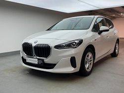 Alpinweiss Gebraucht 2022 BMW 225 Active Tourer Luxury Line Van / Kleinbus | 32.990 € (Fairer Preis)