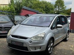 Silber Gebraucht 2008 Ford S-MAX Titanium Van / Kleinbus | 3.990 € (Fairer Preis)