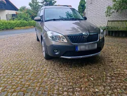 Braun Gebraucht 2014 Skoda Roomster Kombi | 8.500 € (Teuer)