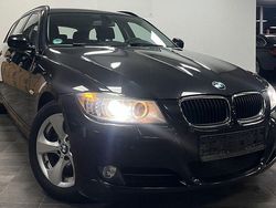 Schwarz Gebraucht 2011 BMW 320 Kombi | 6.190 € (Fairer Preis)