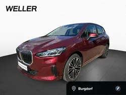 Piemontrot (rot) Gebraucht 2024 BMW 218 Active Tourer Performance Van / Kleinbus | 26.985 € (Superpreis)