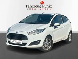 Weiß Gebraucht 2015 Ford Fiesta Titanium Kleinwagen | 7.400 € (Fairer Preis)