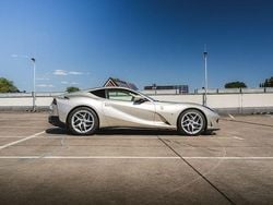 Grau Gebraucht 2020 Ferrari 812 | 349.900 € (Guter Preis)