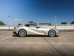Grau Gebraucht 2020 Ferrari 812 | 349.900 € (Teuer)