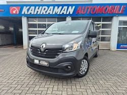 Grau Gebraucht 2019 Renault Trafic Van / Kleinbus | 16.799 € (Fairer Preis)