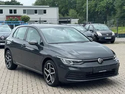 Uranograu Gebraucht 2022 VW Golf VIII Life Limousine | 19.980 € (Fairer Preis)