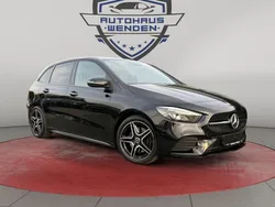 Schwarz Gebraucht 2019 Mercedes B220 AMG Van / Kleinbus | 22.990 € (Fairer Preis)