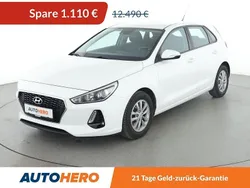 Weiß Gebraucht 2018 Hyundai i30 Select Limousine | 11.380 € (Fairer Preis)