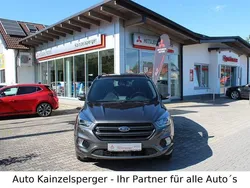 Grau Gebraucht 2017 Ford Kuga ST-Line SUV | 13.990 € (Etwas zu teuer)
